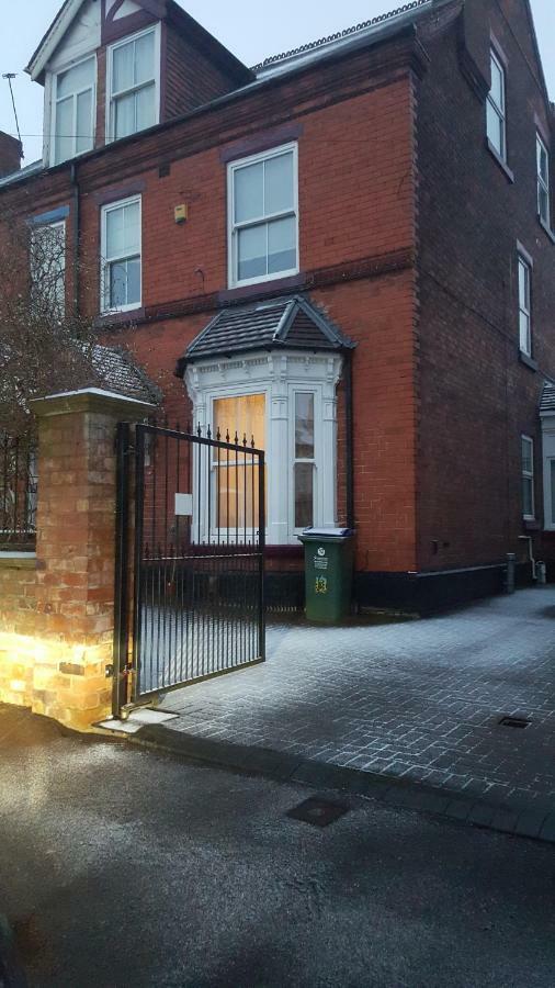 Haya Guest House Oldbury  Exterior foto